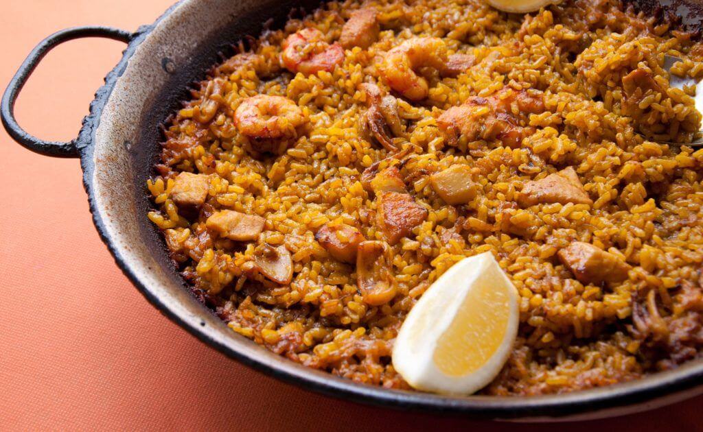 comer paella en Moraira